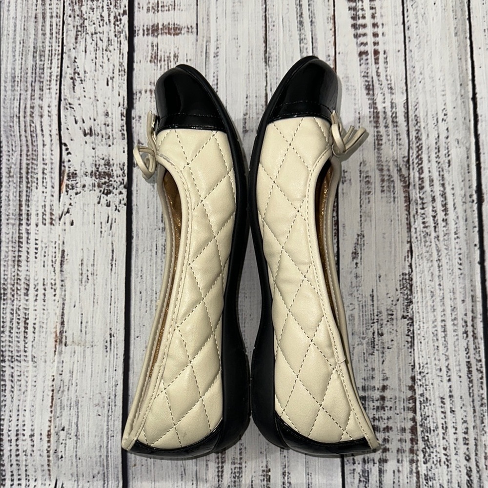 White Mountain Moondance Cream Quilted‎ Shoe Sz. 8 - Picture 5 of 10
